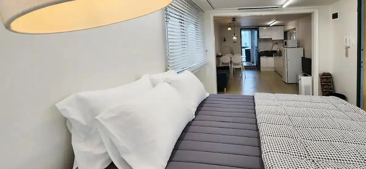 Ferienwohnung K-11 Hongdae Yeontral Park Seoul