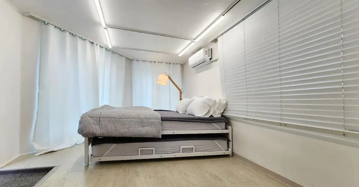 Ferienwohnung K-11 Hongdae Yeontral Park Seoul Apartment